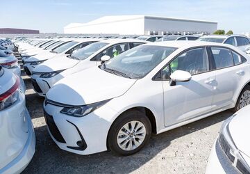 Toyota Corolla 30.000 km 13.900 &euro; Düsseldorf 40476