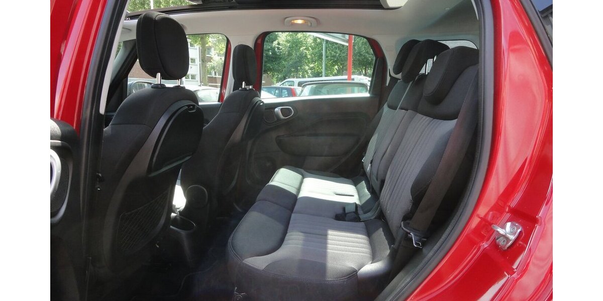 Fiat 500L 1.6D Living Navi+PanoSdach+kamera+Klimatr 158.000 km 8.399 &euro; Neuss 41462