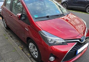 Toyota Yaris 127.413 km 9.600 &euro; Duisburg 47057