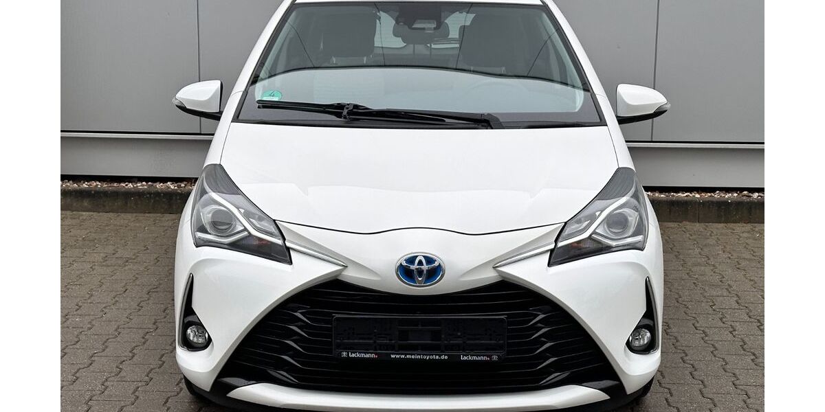 Toyota Yaris 57.000 km 13.990 &euro; Düsseldorf - Bezirk 8 40231