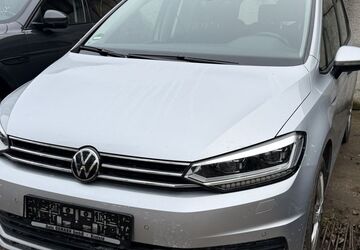 VW Touran 135.145 km 19.950 &euro; Krefeld 47805