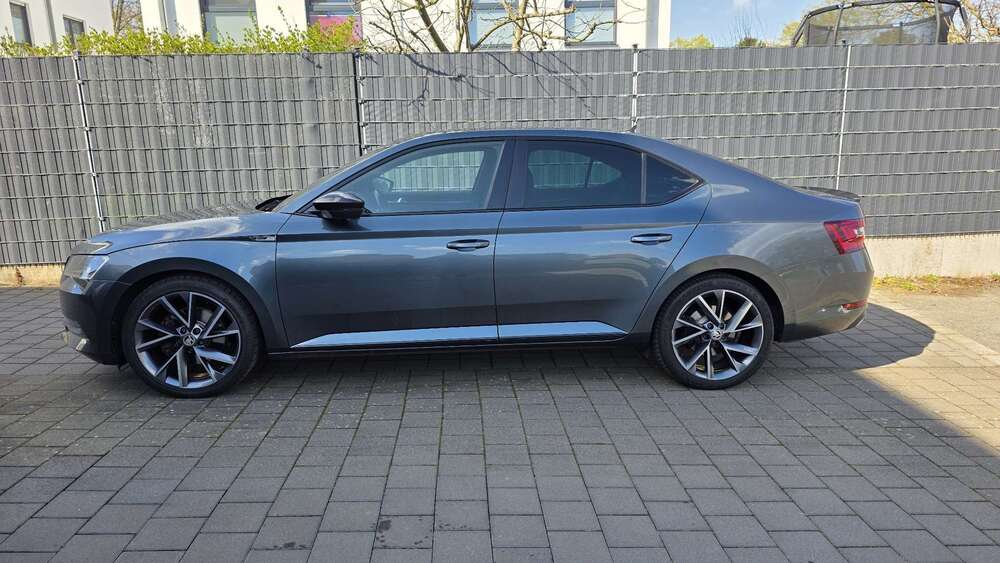 Skoda Superb 105.000 km 16.500 &euro; Oppum (Krefeld) 47809