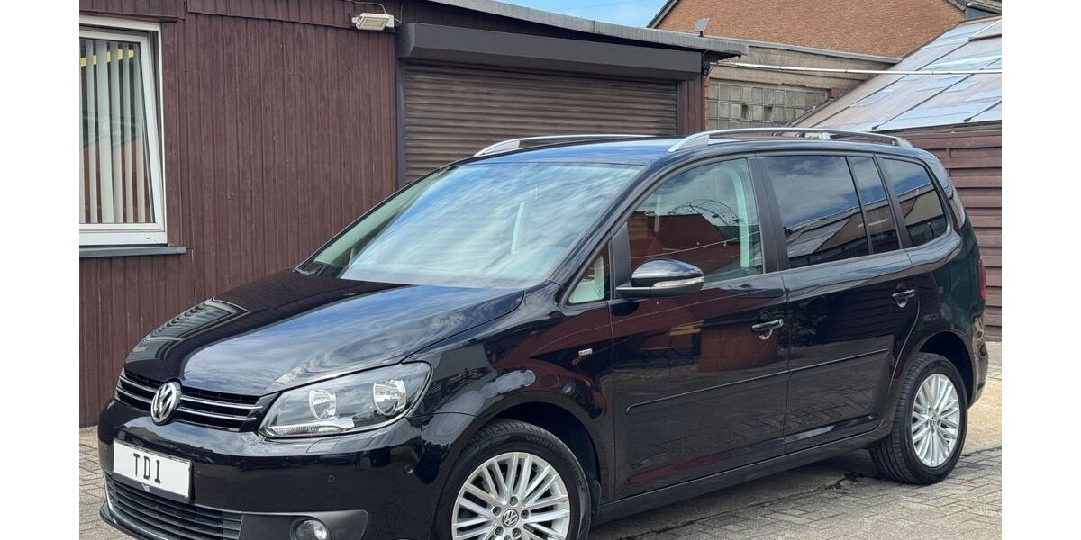 VW Touran 150.000 km 8.700 &euro; Duisburg 47179