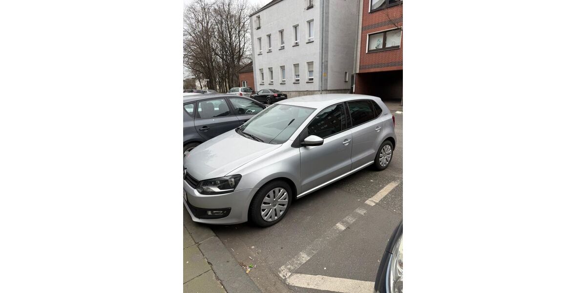 VW Polo 124.000 km 8.200 &euro; Duisburg 47137