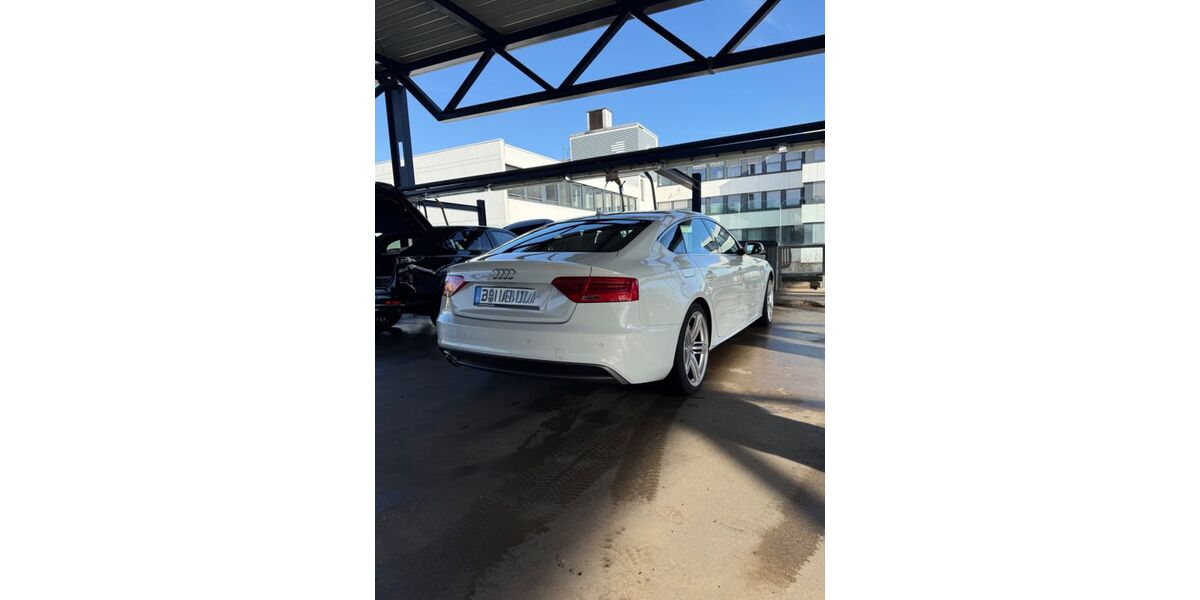 Audi A5 308.000 km 7.200 &euro; Düsseldorf 40474