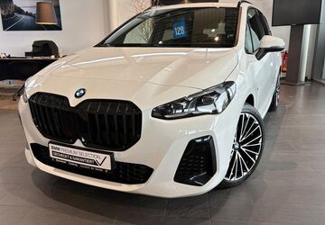 BMW 218 Active Tourer 31.099 km 28.950 &euro; Duisburg 47119