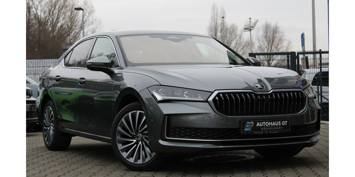 Skoda Superb 19.876 km 42.999 &euro; Düsseldorf 40625