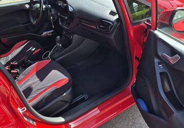 Ford Fiesta 95.000 km 10.400 &euro; Duisburg 47137