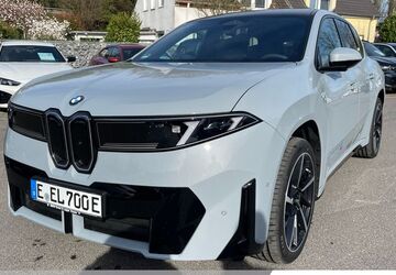 BMW iX3 2.990 km 84.880 &euro; Essen 45134