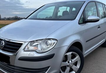 VW Touran 97.000 km 5.999 &euro; Willich 47877