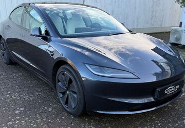 Tesla Model 3 56.589 km 35.450 &euro; Kaarst 41564