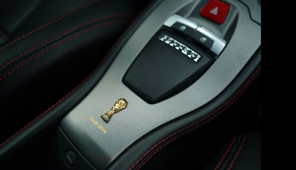 Ferrari 458 14.900 km 264.000 &euro; Neuss 41464