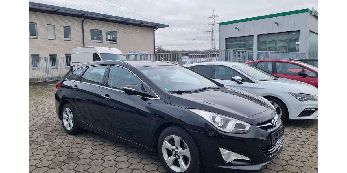 Hyundai i40 102.000 km 8.499 &euro; Dinslaken 46539
