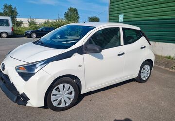 Toyota Aygo (X) 136.670 km 5.490 &euro; Duisburg 47229