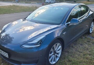 Tesla Model 3 90.000 km 21.900 &euro; Duisburg 47051