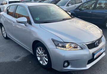 Lexus CT 200h 121.989 km 11.990 &euro; Düsseldorf 40597