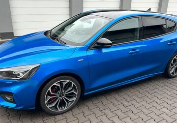 Ford Focus 6.400 km 17.750 &euro; Duisburg 47058