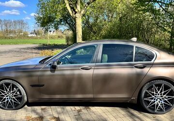 BMW 750 220.338 km 14.300 &euro; Düsseldorf 40489
