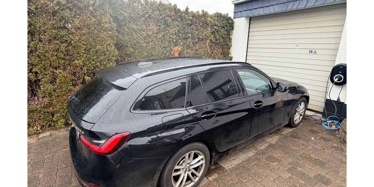 BMW 330 110.000 km 22.850 &euro; Düsseldorf 40231