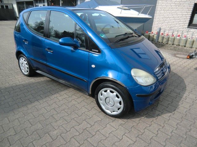 Mercedes-Benz A 160 145.819 km 1.500 &euro; Essen 45326