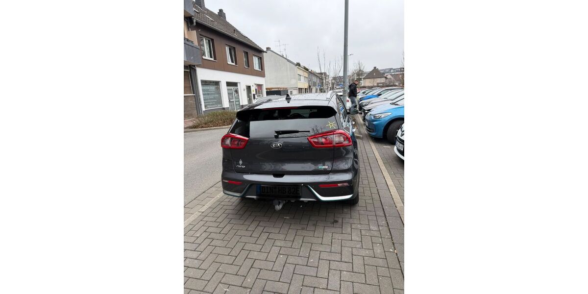 Kia Niro 70.000 km 17.500 &euro; Dinslaken 46535