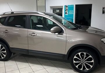 Nissan Qashqai 51.998 km 9.499 &euro; Voerde 46562