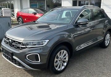 VW T-Roc 6.824 km 32.850 &euro; Düsseldorf 40472