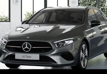 Mercedes-Benz A 180 9.900 km 31.990 &euro; Duisburg 47138