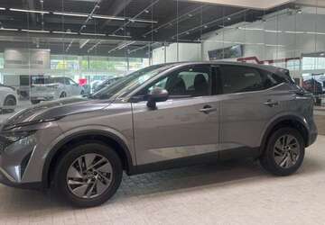 Nissan Qashqai 15.848 km 26.420 &euro; Duisburg 47167