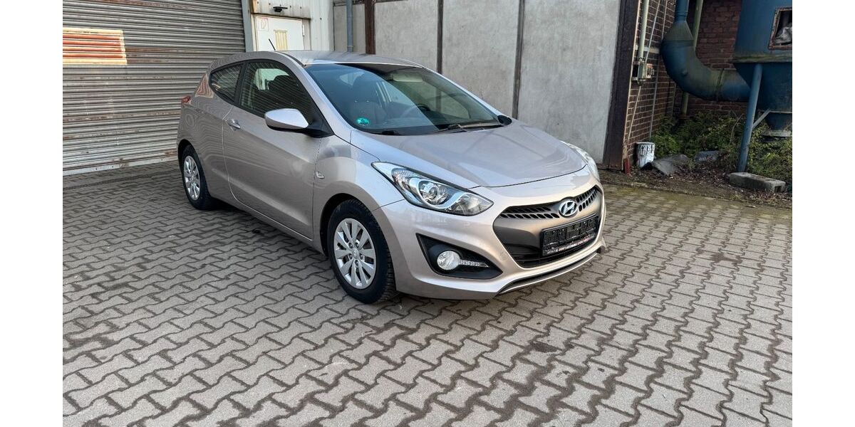 Hyundai i30 180.000 km 4.790 &euro; Gladbeck 45966