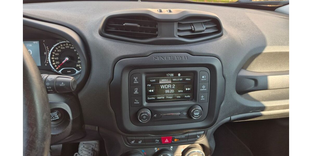 Jeep Renegade 89.000 km 8.999 &euro; Krefeld 47829