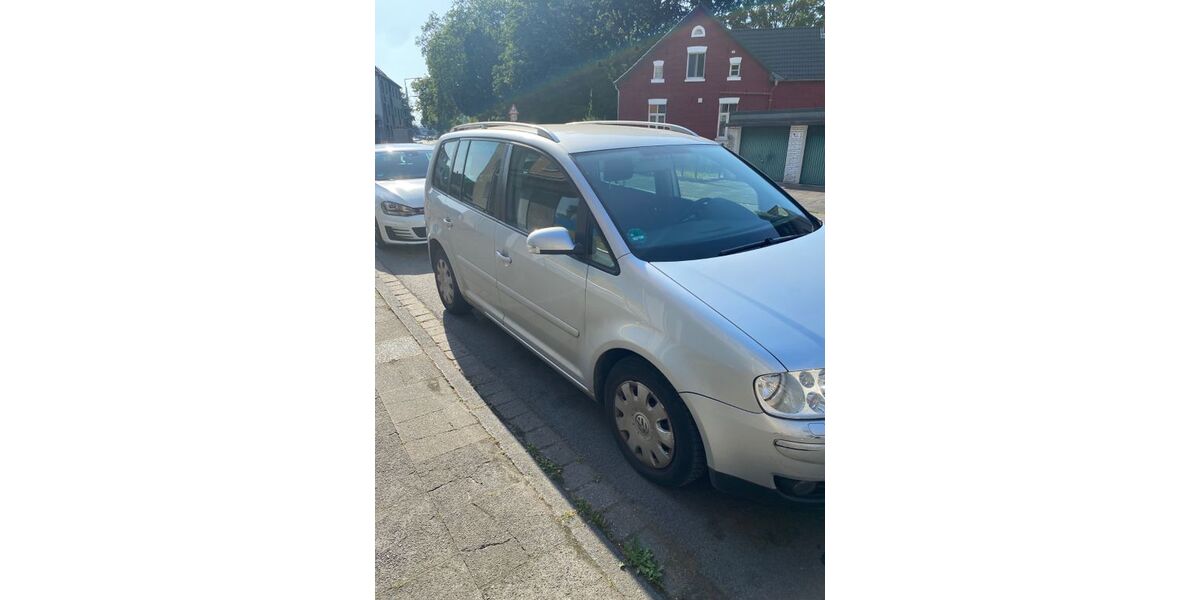 VW Touran 350.000 km 859 &euro; Duisburg 47058