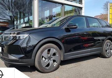Opel Grandland (X) 8.216 km 28.300 &euro; Düsseldorf 40625
