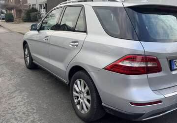 Mercedes-Benz ML 350 263.500 km 10.500 &euro; essen 45307