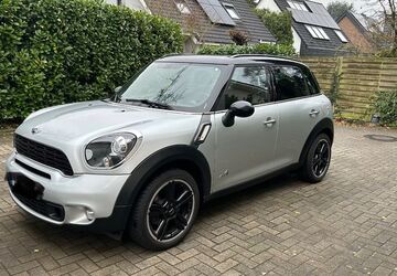 Mini Countryman S (Cooper) 92.500 km 9.990 &euro; Düsseldorf 40489