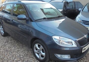 Skoda Fabia 207.500 km 2.999 &euro; Duisburg 47249