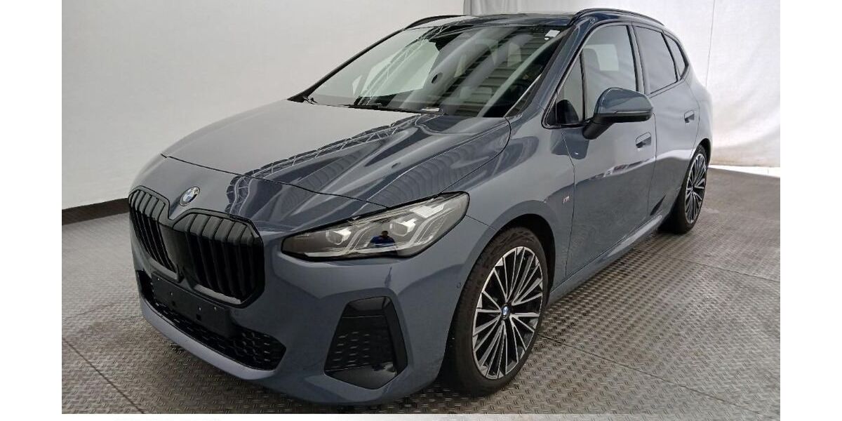 BMW 218 Active Tourer 14.600 km 30.999 &euro; Meerbusch 40668