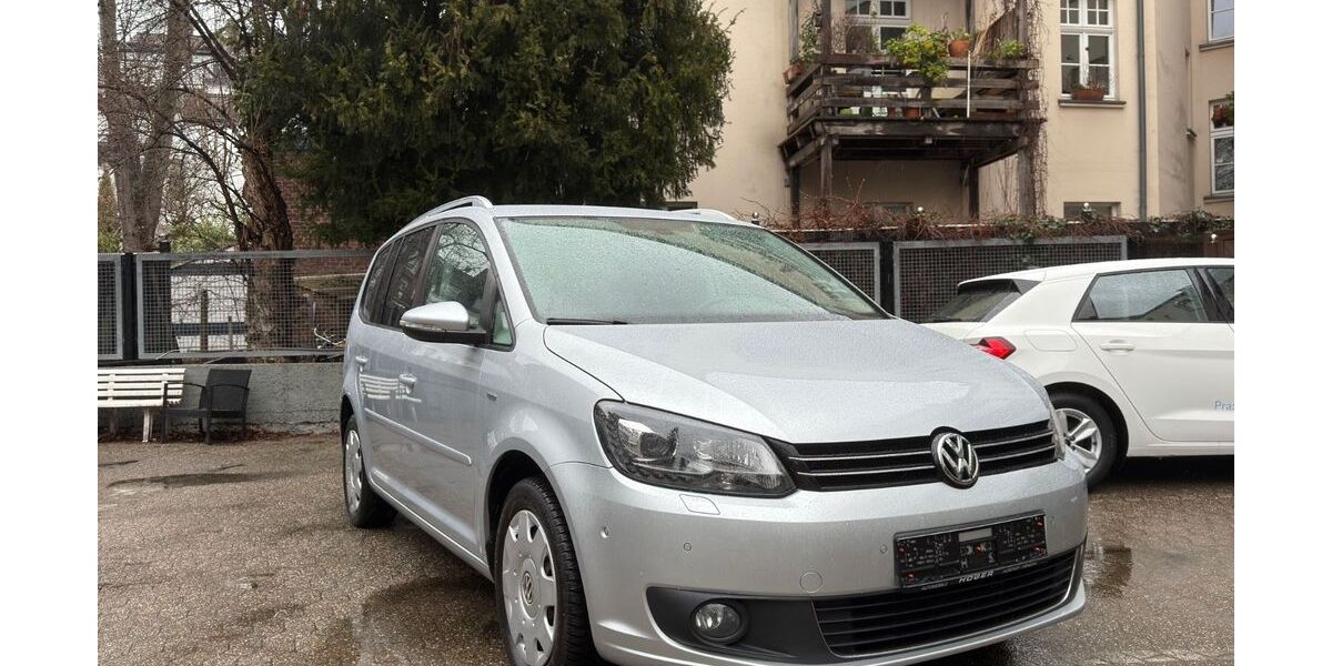 VW Touran 132.708 km 9.800 &euro; Düsseldorf 40627