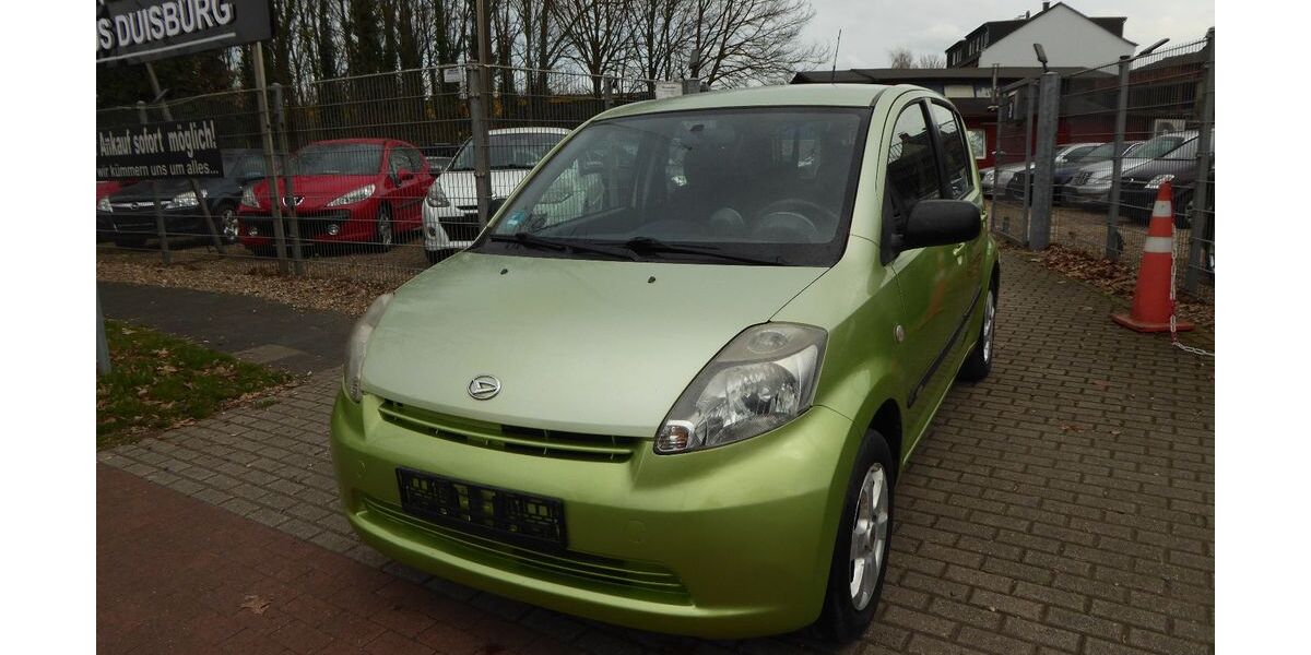 Daihatsu Sirion 164.000 km 1.950 &euro; Duisburg 47249
