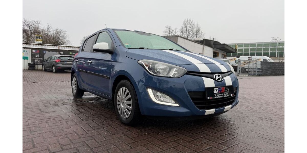 Hyundai i20 180.000 km 6.600 &euro; Dinslaken 46537