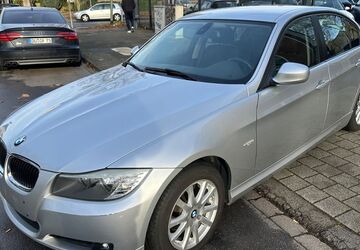 BMW 318 182.000 km 5.599 &euro; Duisburg 47226