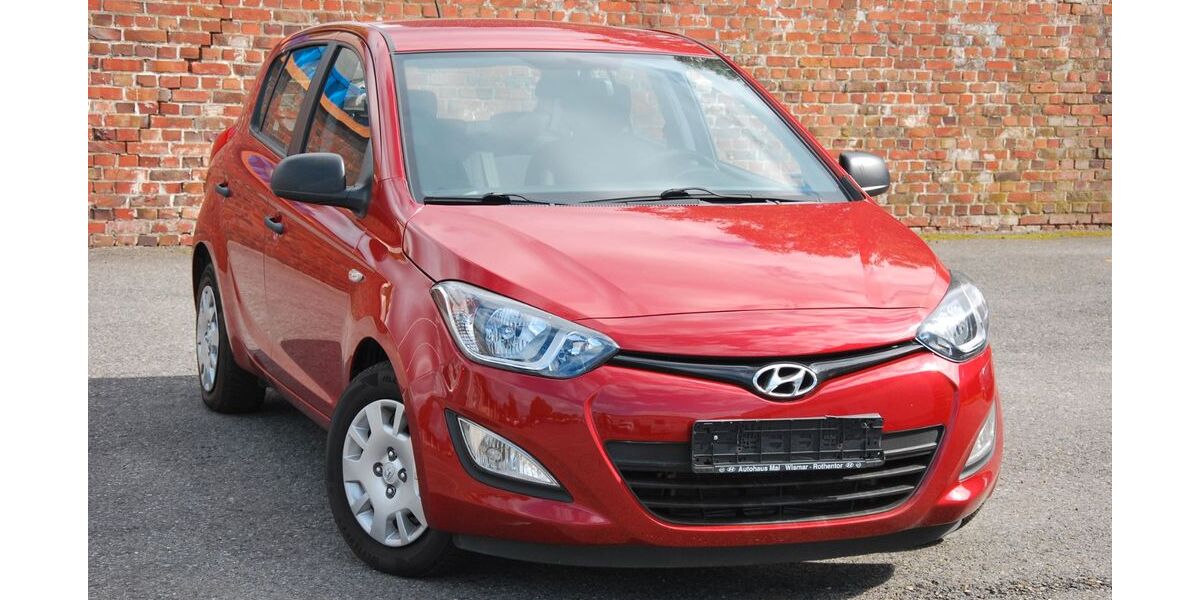 Hyundai i20 82.200 km 7.800 &euro; Düsseldorf - Bezirk 8 40231