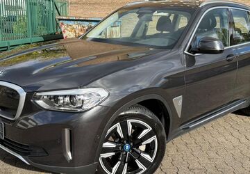 BMW iX3 118.303 km 25.900 &euro; Düsseldorf 40597