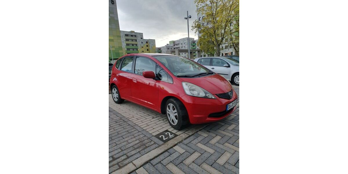 Honda Jazz 183.000 km 3.200 &euro; Duisburg 47051