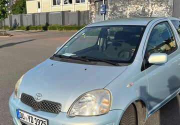 Toyota Yaris 179.000 km 2.500 &euro; Duisburg 47057