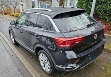 VW T-Roc 97.000 km 17.600 &euro; Duisburg 47137