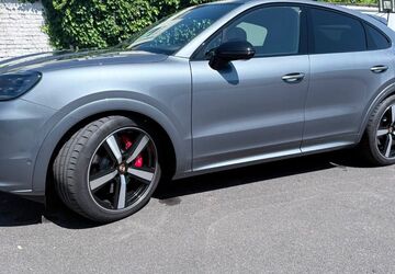 Porsche Cayenne 5.000 km 131.999 &euro; Düsseldorf 40217