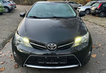 Toyota Auris 180.000 km 7.499 &euro; Gelsenkirchen 45879