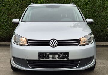 VW Touran 178.000 km 8.600 &euro; Essen 45356