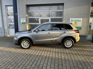 Suzuki Vitara 1.5 Comfort+ AGS +Navi+CarPlay+Sitzhzg.+ 38.225 km 20.888 &euro; Meerbusch 40667